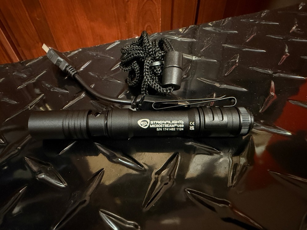 Streamlight MicroStream Light Ultra-Compact LED Flashlight