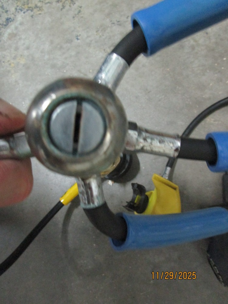 US Divers SE2 Regulator & Oceanic Data Max Sport Computer Untested