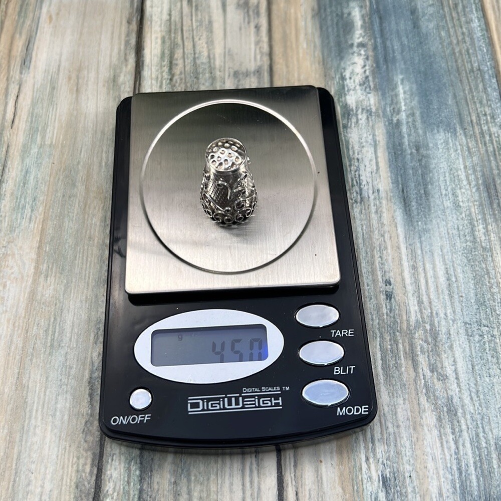 Vintage sterling silver ornate thimble