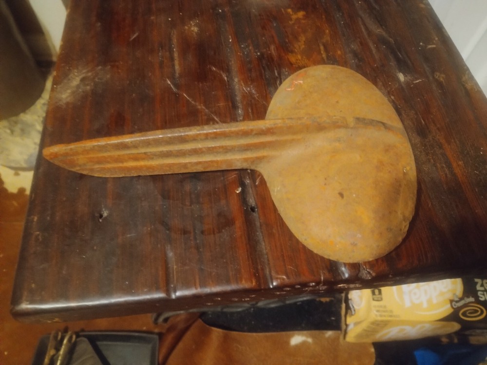 ** ANTIQUE CAST IRON CASE TRACTOR  RAIDATOR CAP  CASE MODEL L !""