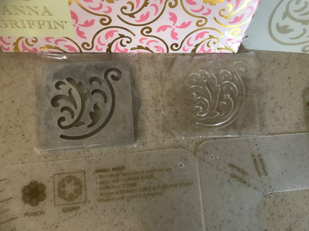 Anna Griffin Platform Punch Die & Template Stencil Set