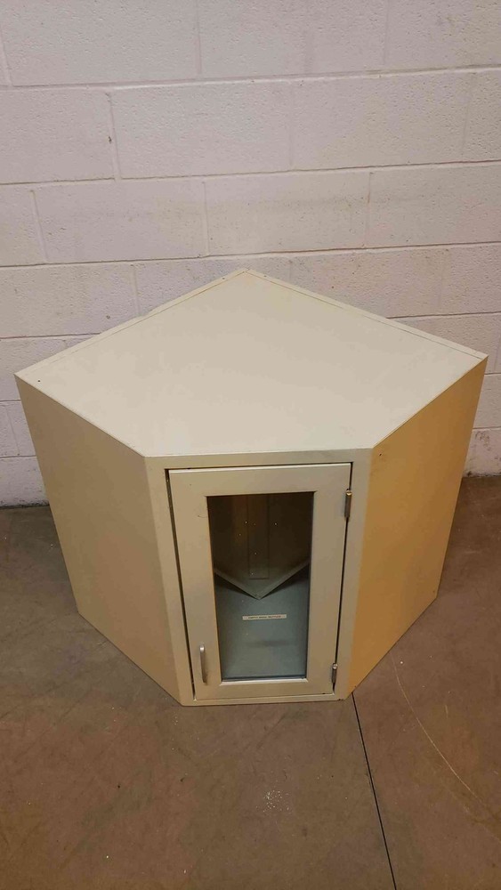 27" Corner Overhead Cabinet (E16691)(Q16700)