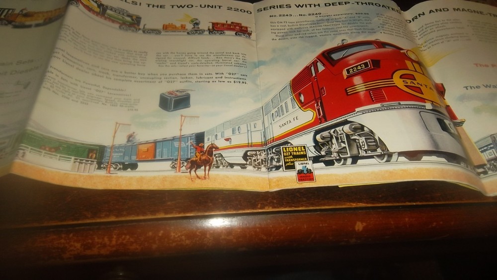 LIONEL TRAIN CATALOG & INST. CATALOG