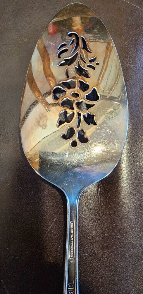 Holmes & Edwards Silverplate FLORAL PIERCED PIE or CAKE SERVER