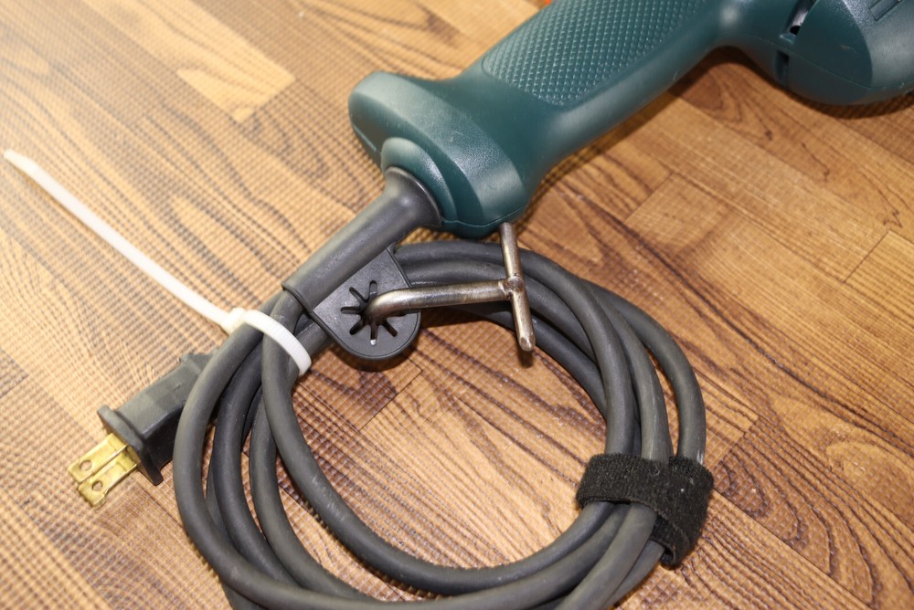 BLACK & DECKER DR200 Corded Drill 4A Amp