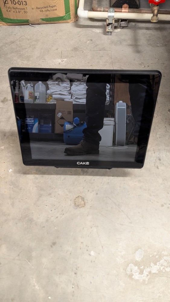 ​Complete Cake POS V3Bundle–4 Touchscreens, 3 CC Terminals, Printer, Router etc.