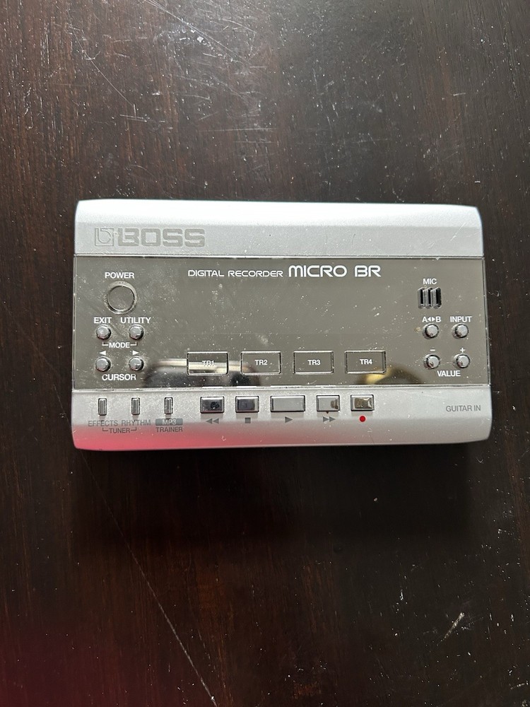 BOSS Micro BR Digital Recorder – Portable 4-Track Studio with box