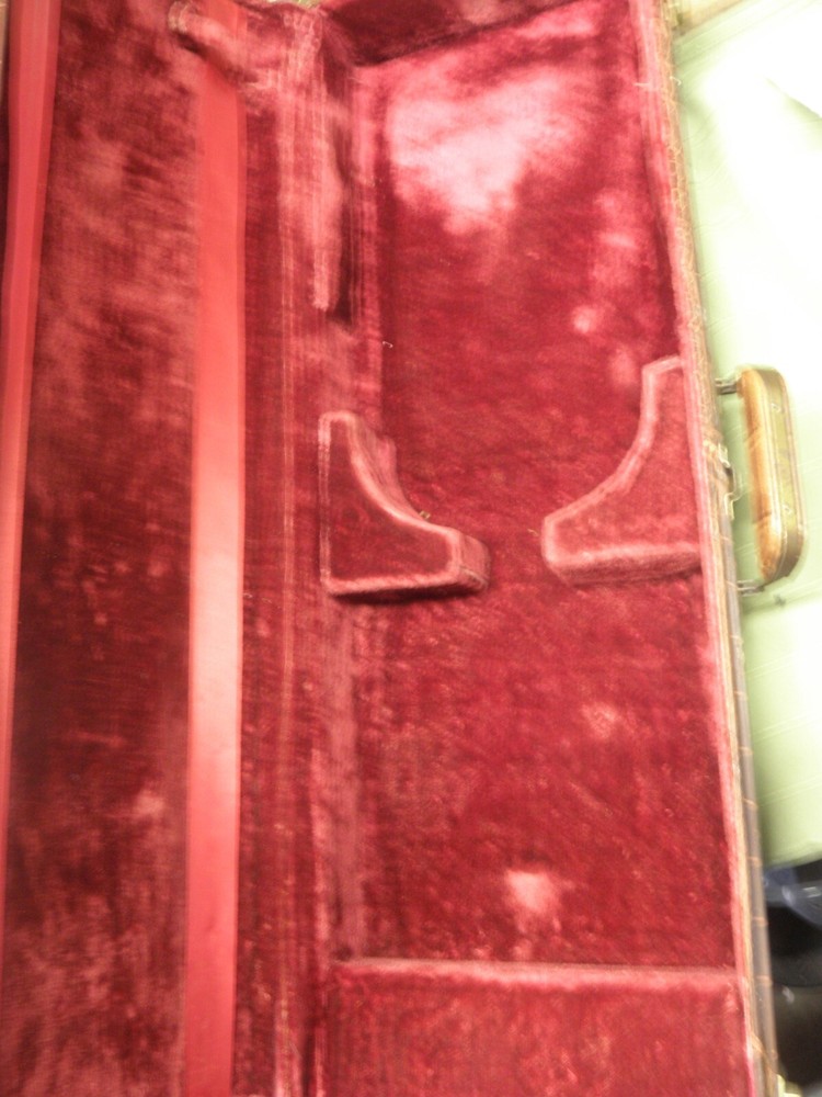 ALLIGATOR STYLE BROWN VIOLIN CASE