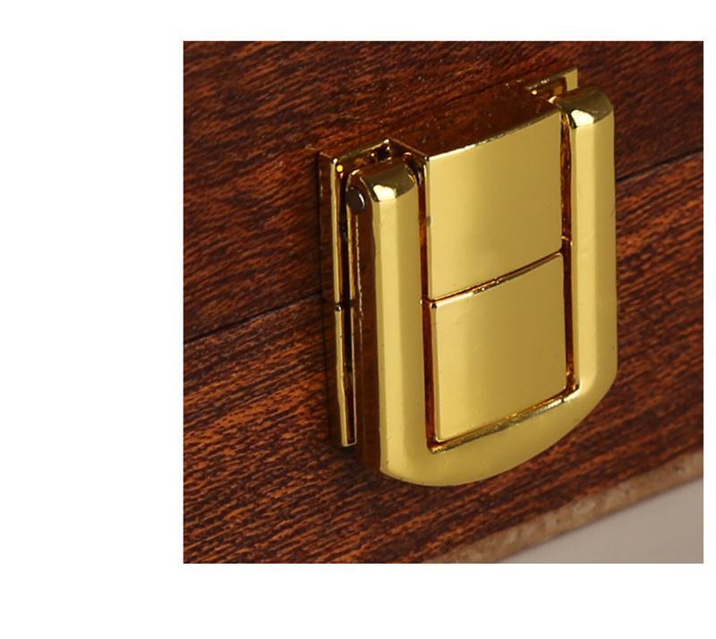 Classic Wooden Chess Set – Handcrafted Walnut Pieces & Foldable Board