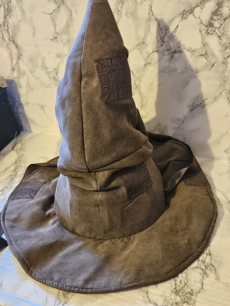 Wizarding World Harry Potter Talking Animated Sorting Hat
