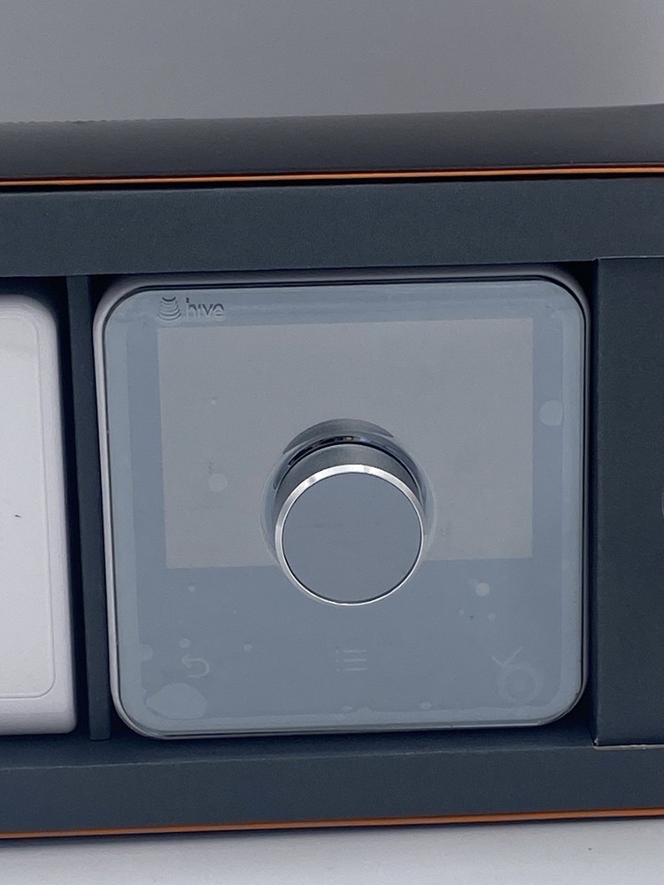 Hive Active Thermostat HVAC Heating/Cooling Control w/ Smart Phone iOS Android