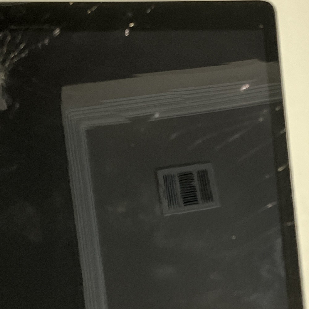 Apple iPad 9th Gen 64GB WIFI Only - Cracked Screen - Silver