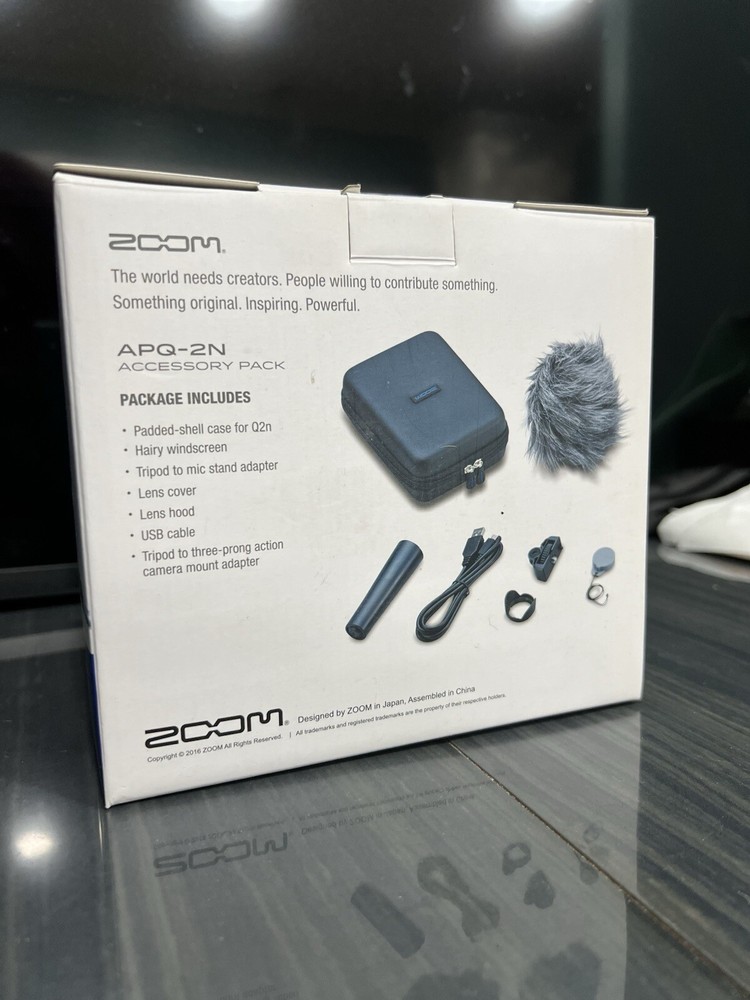 Zoom q2n handy video recorder