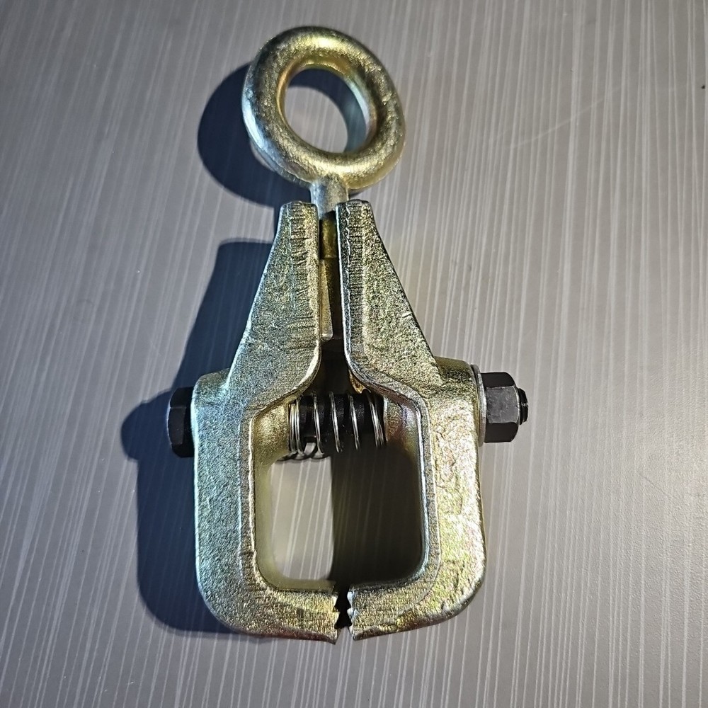 Self-Tightening Pull Clamp for Auto Body Frame Repair