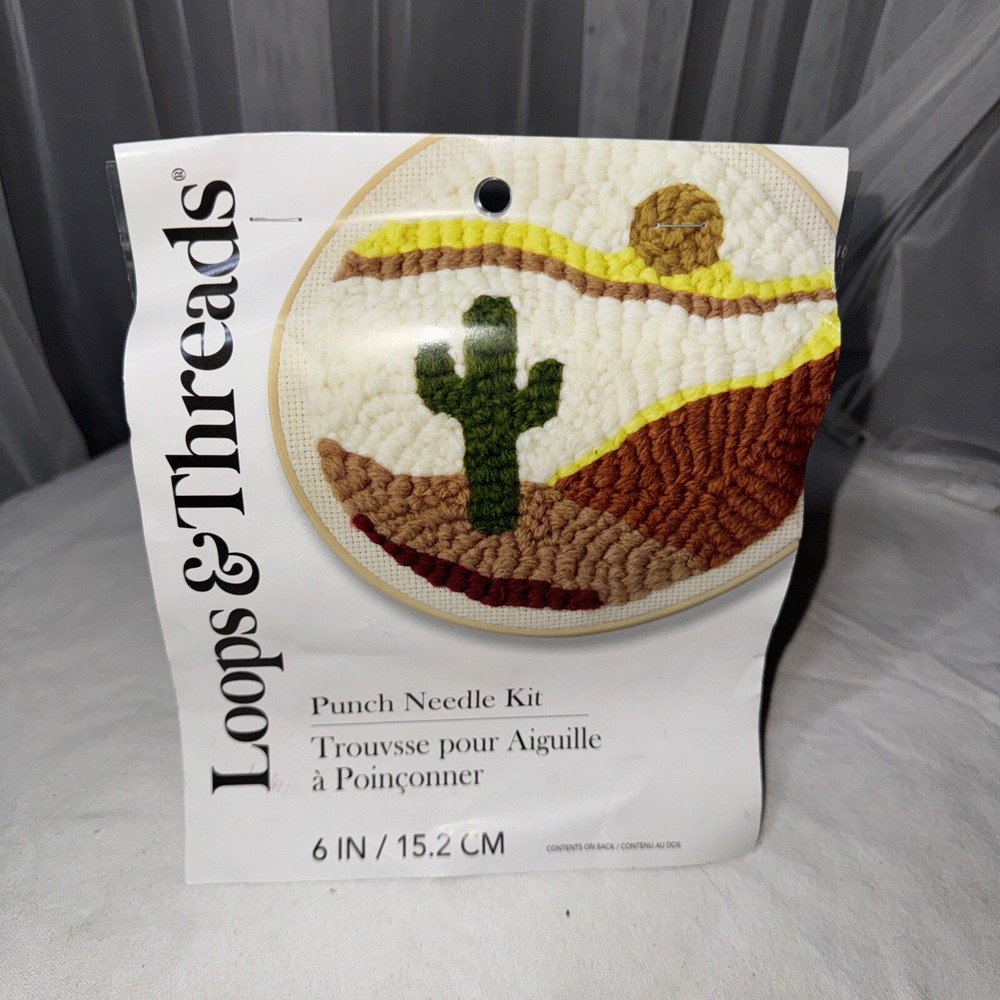 LOOPS & THREADS PUNCH NEEDLE KIT CAVTUS DESERT SCENE