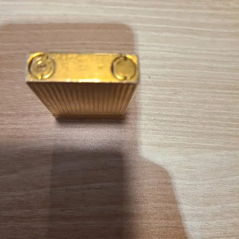 Dufon Genuine CA16827ZZ Lighter Gold Pattern Official