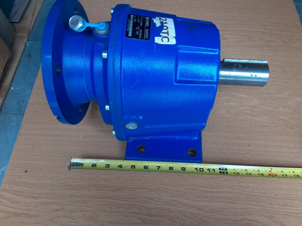 GEAR REDUCER VARMEC  210TC Inline  RCV452PI.