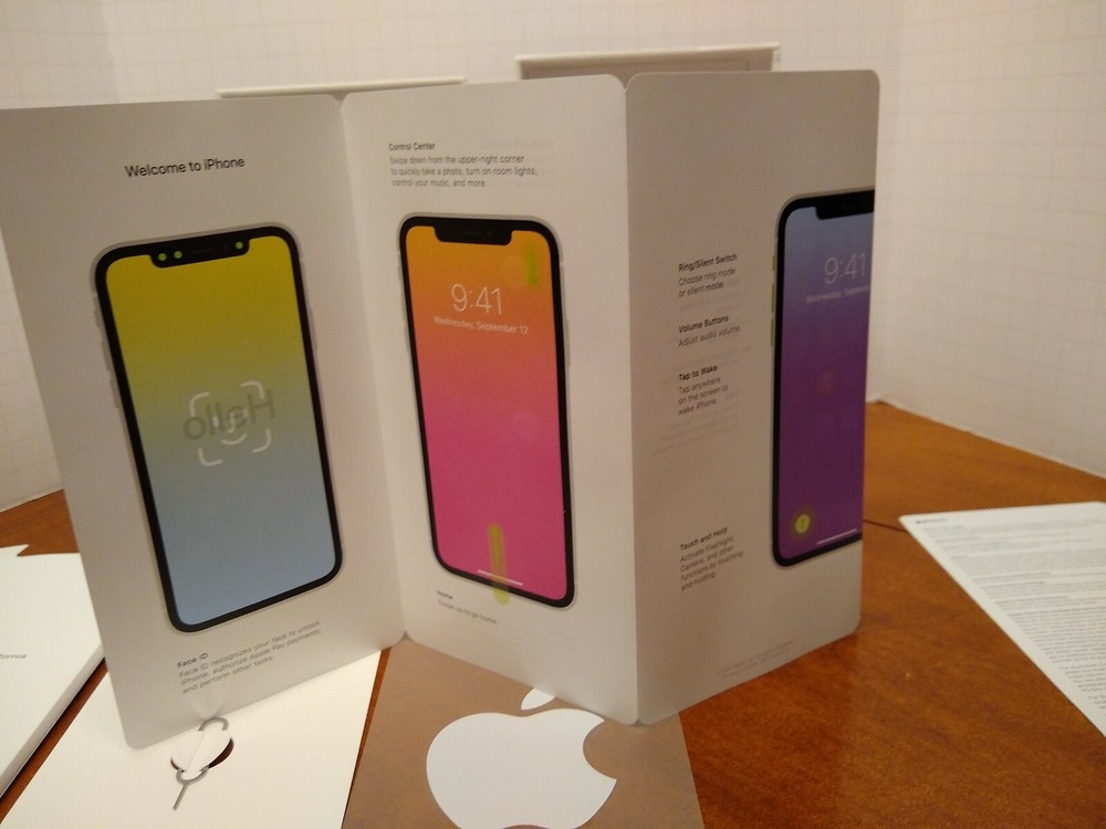 Apple IPhone XR 128Gb EMPTY BOX ONLY with Apple Stickers Inserts INCLUDED