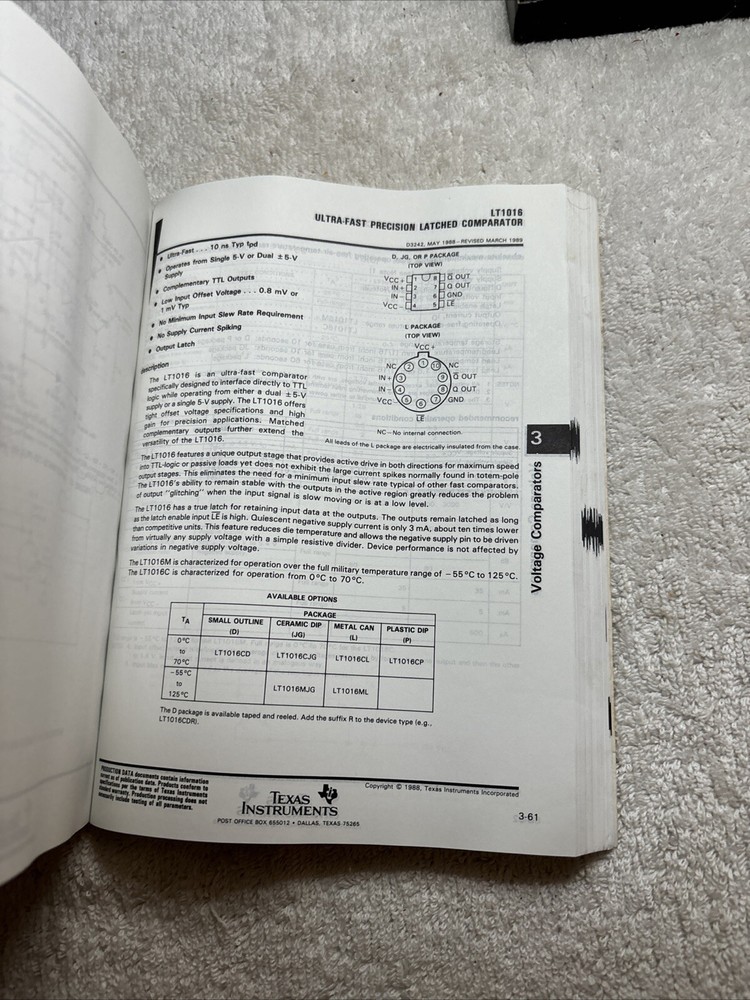1989 Linear Circuits -Amplifiers Comparators & Special Functions Data Book Vol 1