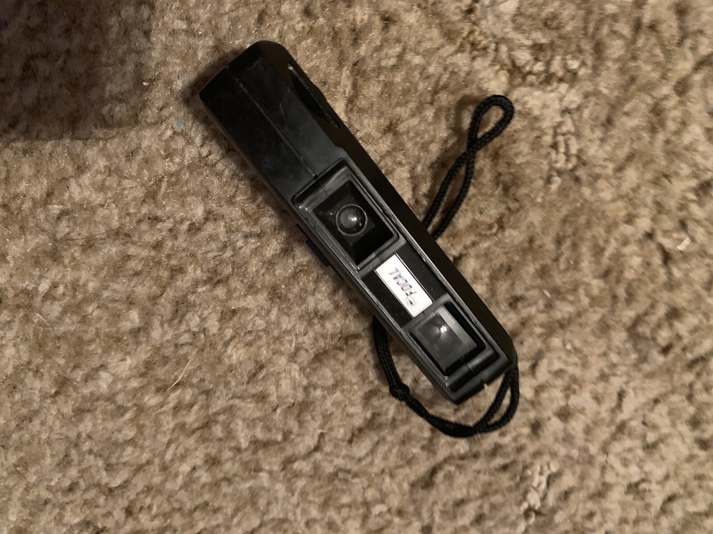 FOCAL FLIP 11 FLASH BULB VINTAGE MINI CAMERA