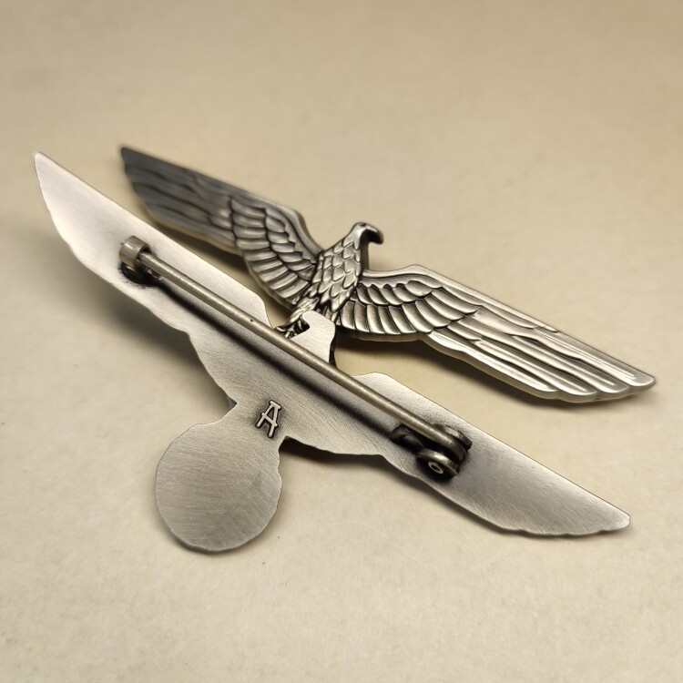 Large size vintage silver eagle brooch