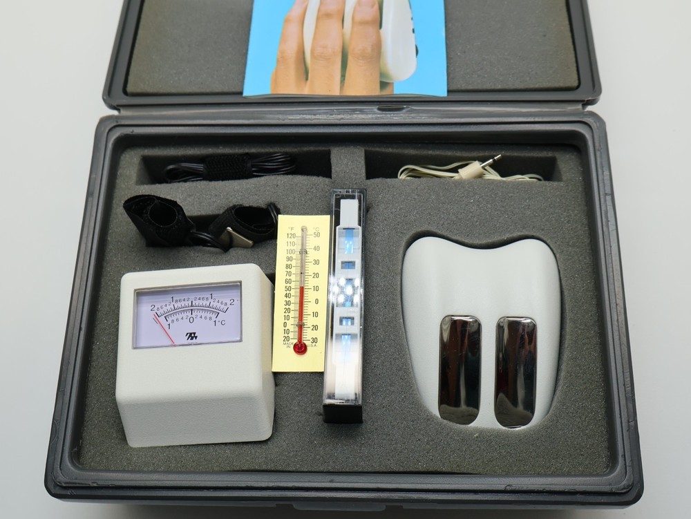 GSR Temp 2 Biofeedback Relaxation System With Plastic Case, GREAT CONDITION
