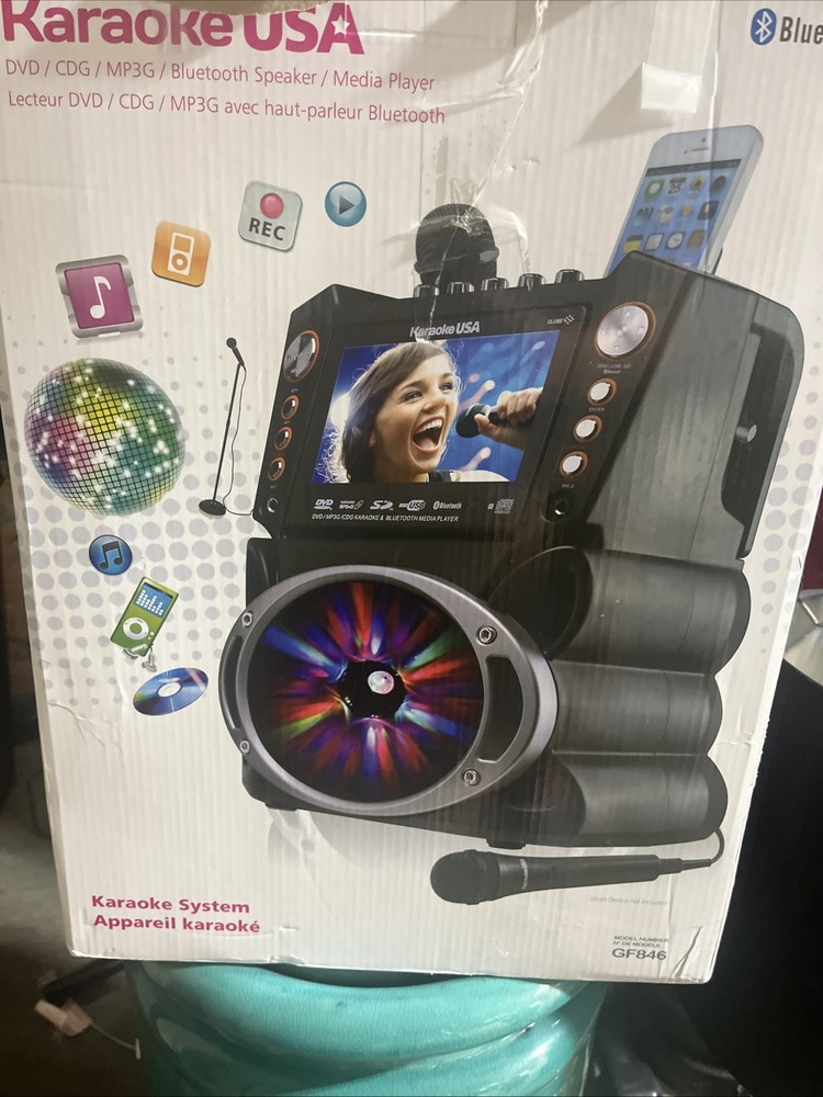 Karaoke USA GF846 Wireless Karaoke System