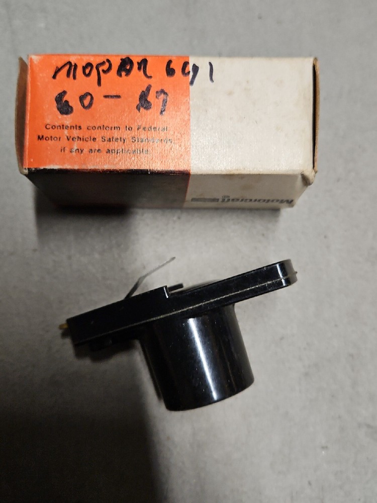 NOS MOTORCRAFT DRC-303 DISTRIBUTOR/IGNITION ROTOR