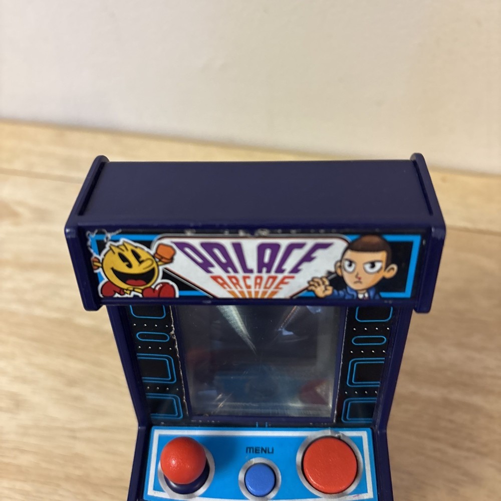 Stranger Things Palace Arcade Hasbro Mini 20 Game Unit Working See Description