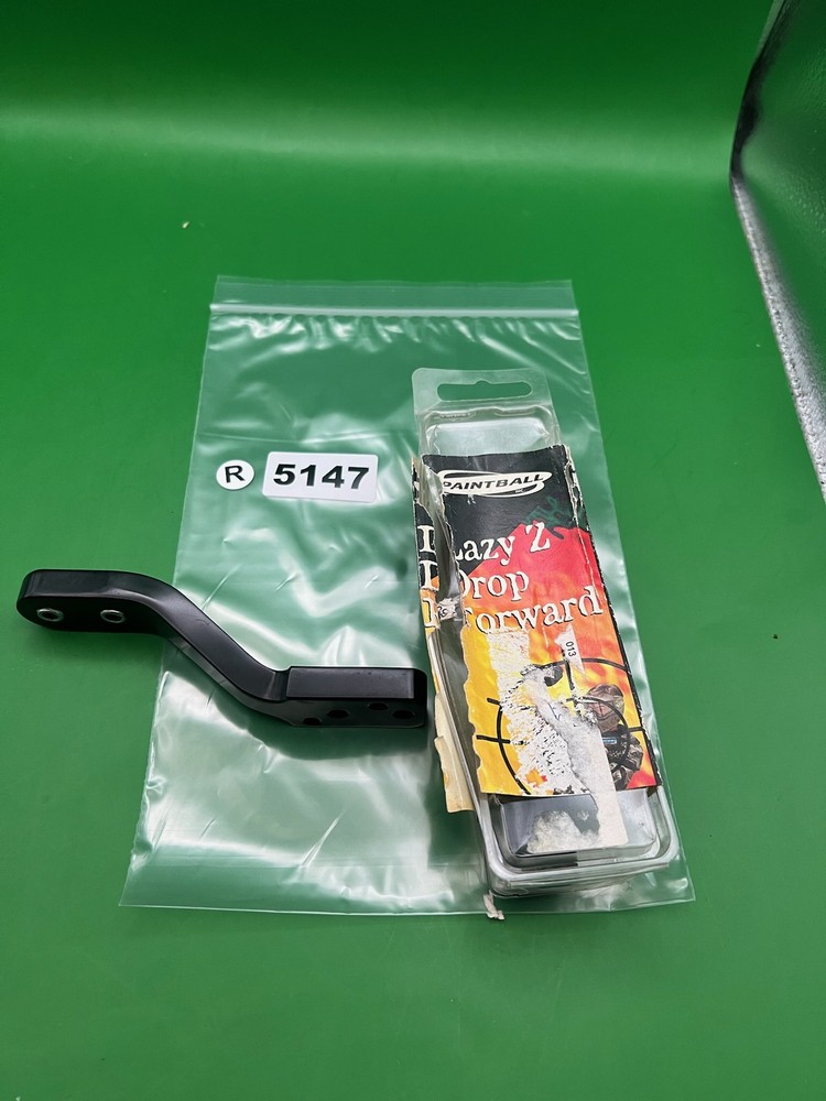 Lazy Z Drop Forward Black