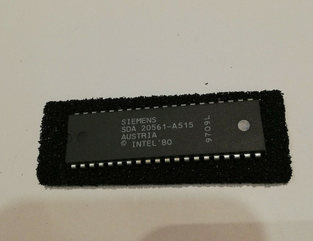 Electronic Component IC Siemens SDA 20561-A515