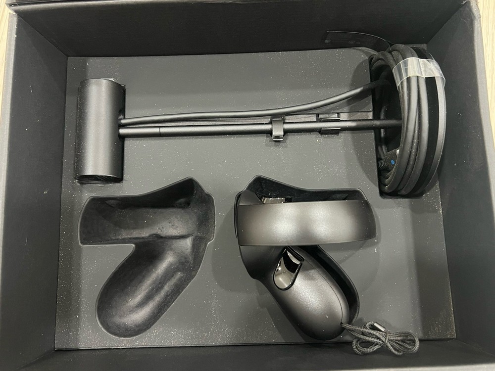 Oculus Rift Wireless Touch Controller & Sensor w/ Rockband VR Guitar Adapter