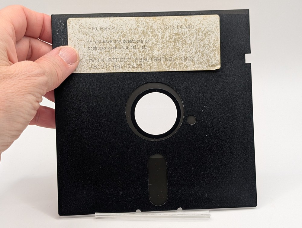 Frogger IBM PC 5 1/4 inch floppy disk computer game