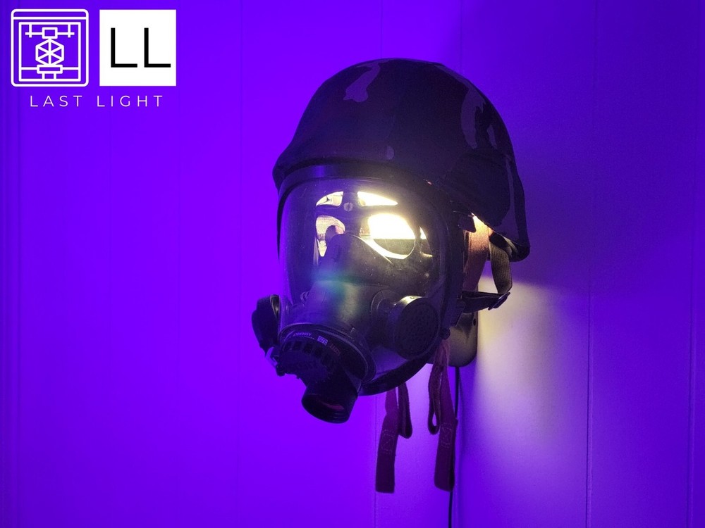 Helmet Wall Display with Skull - Remote Controlled LED - USB Powered
