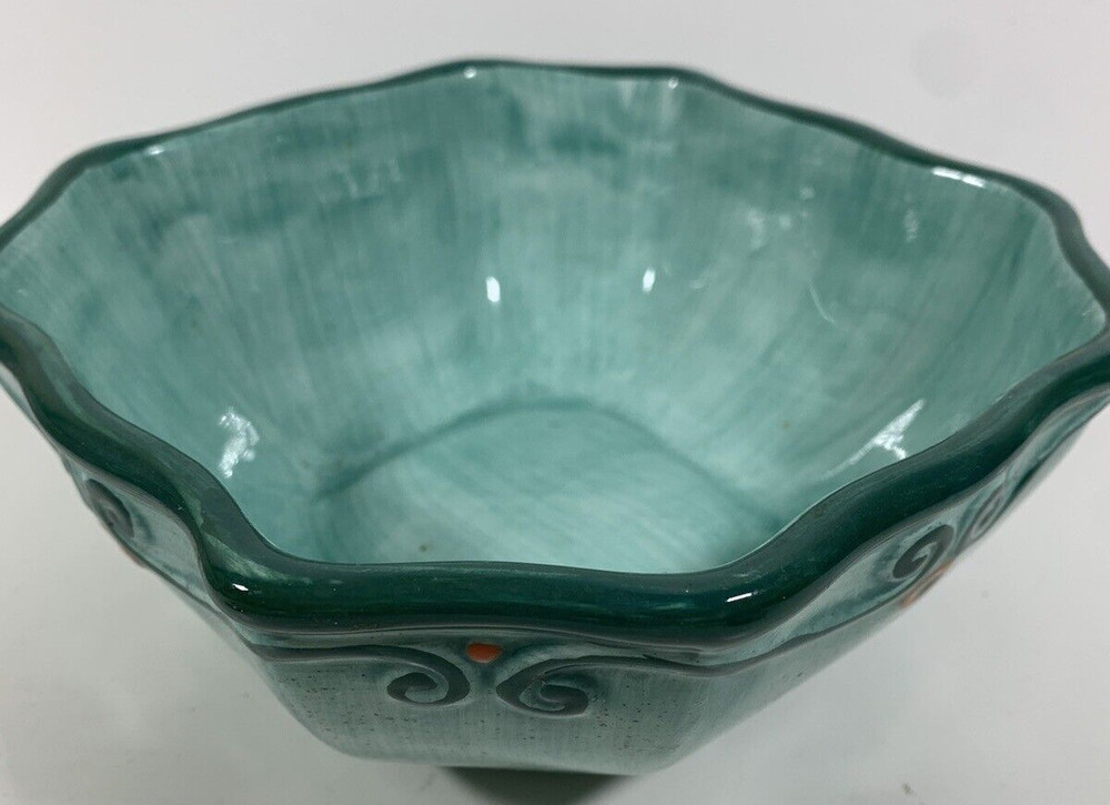 Medici Christmas Bowl Crazing On Bottom