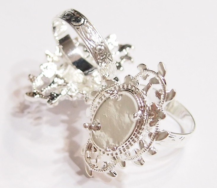 6 - 18x13mm Shiny Silver Victorian Deco Loop & Leaves Adjustable Ring Settings