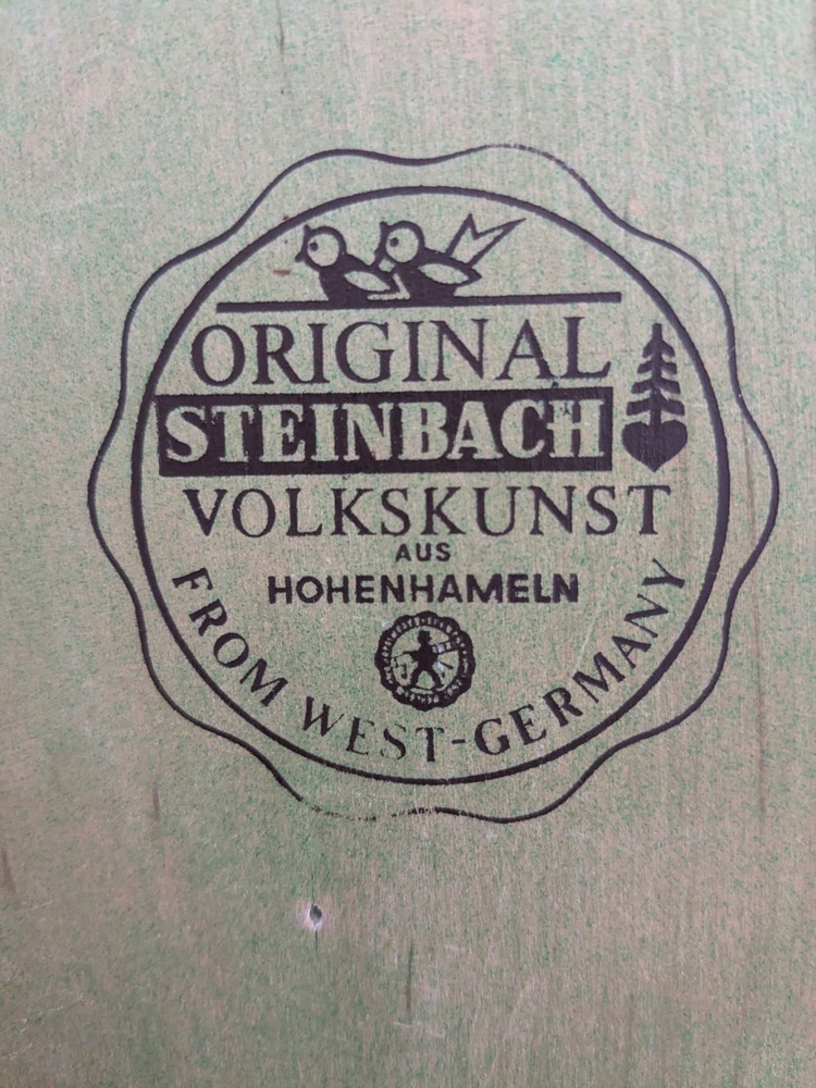 Steinbach Nutcracker Original 12" Asis