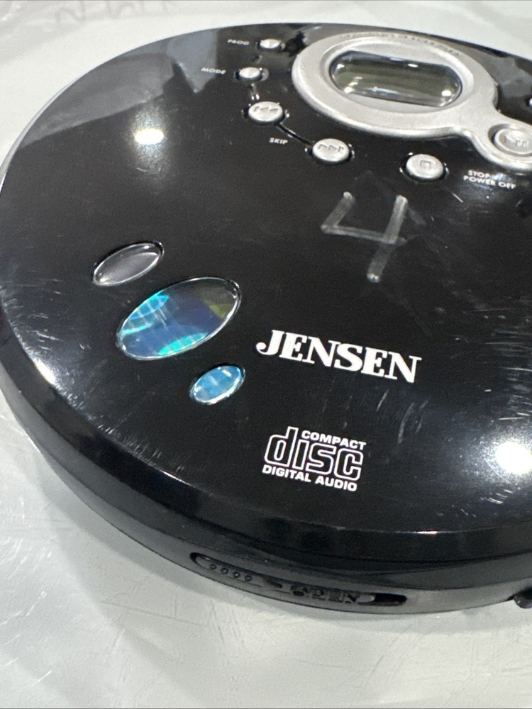 Jensen CD-60C Portable CD Player Silver Black Fully Functional Walkman 2009