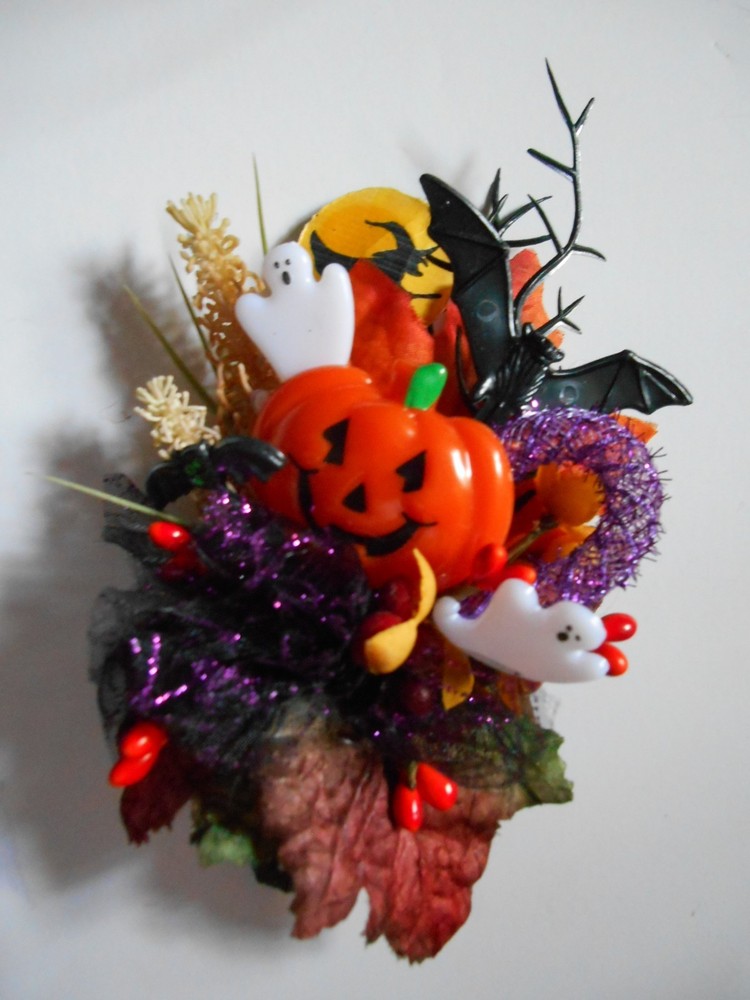 Handmade HALLOWEEN Corsage Jack-o-lantern Ghost Bats Web