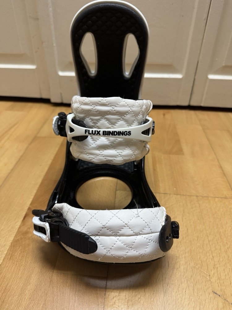 Flux SE 30 Snowboard Bindings White Size M - Right Only