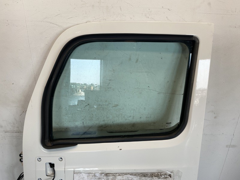 2018 Peterbilt 579 Door (606-14018)