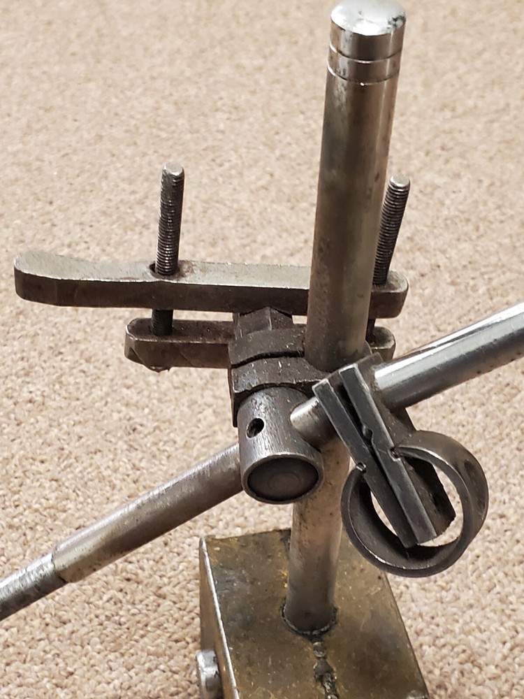 Magnetic Dial Indicator base stand with accessories, handle on base broken off