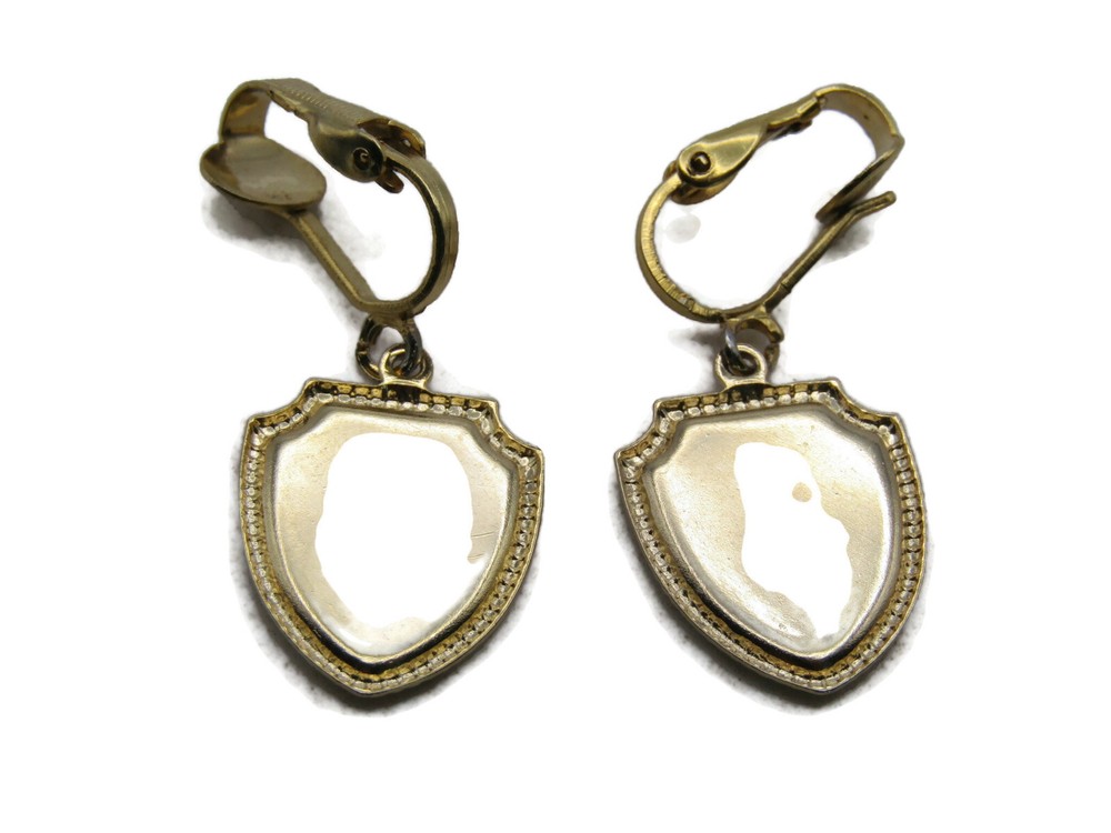 O.E.S. Lettered Crest Earring Set White & Gold Tone
