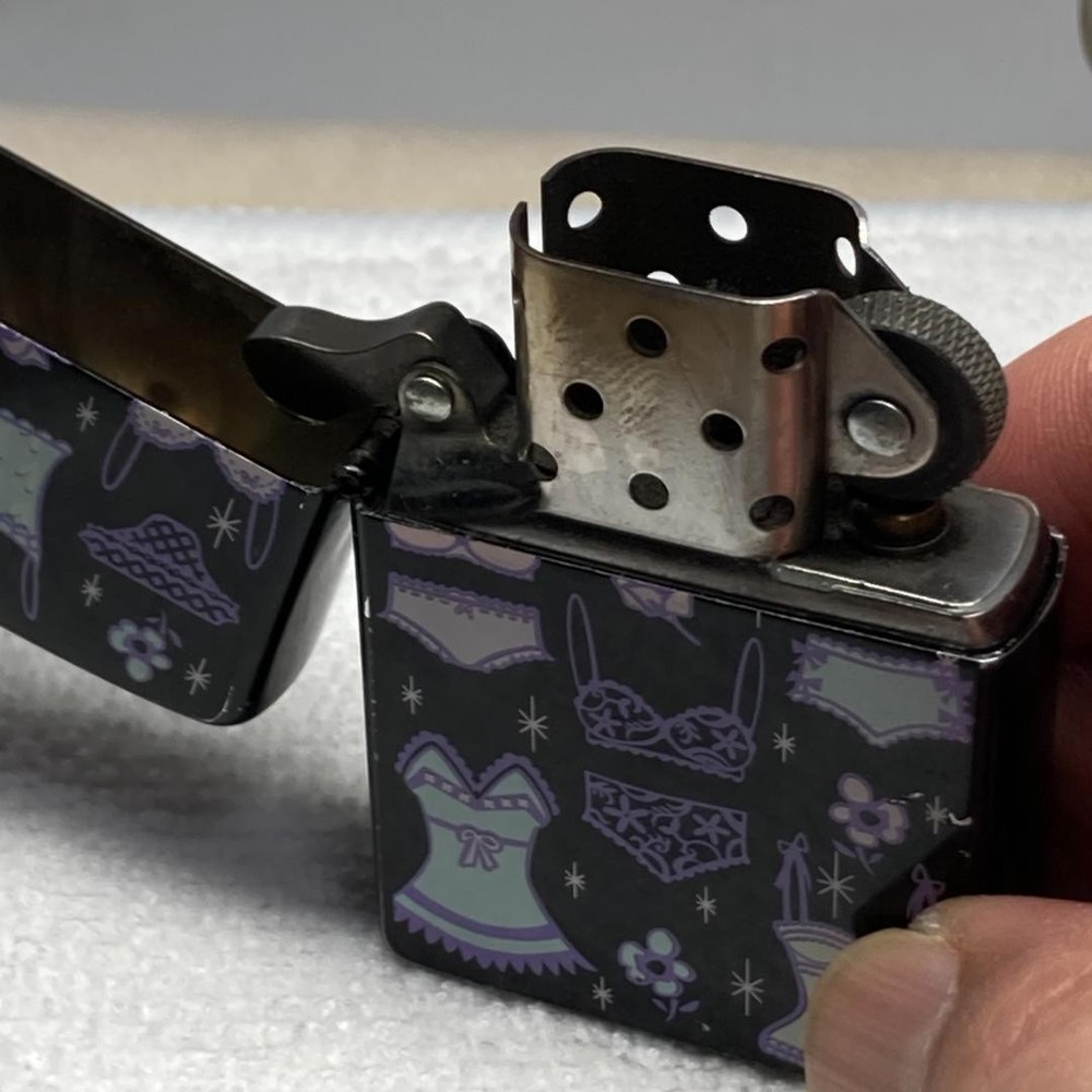 ZIPPO lighter, lingerie pattern, black, made in 2006
