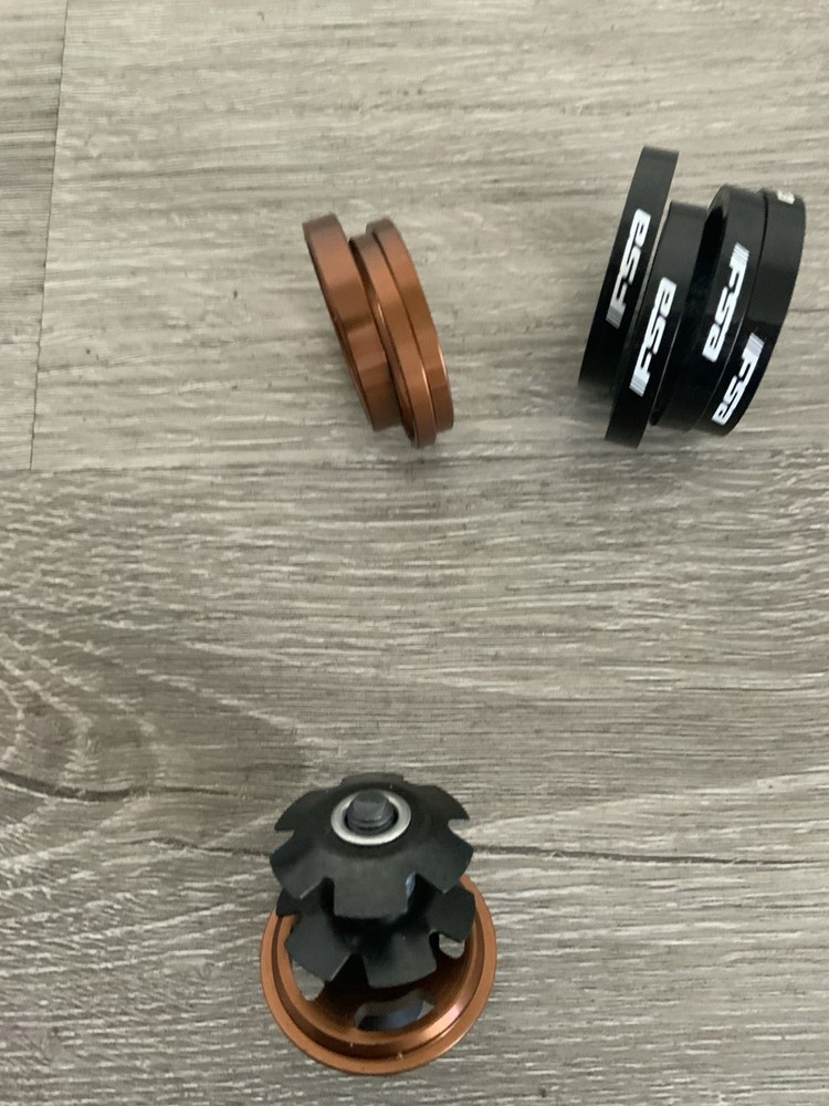 FSA TOP CAP SPACERS AND STAR NEW
