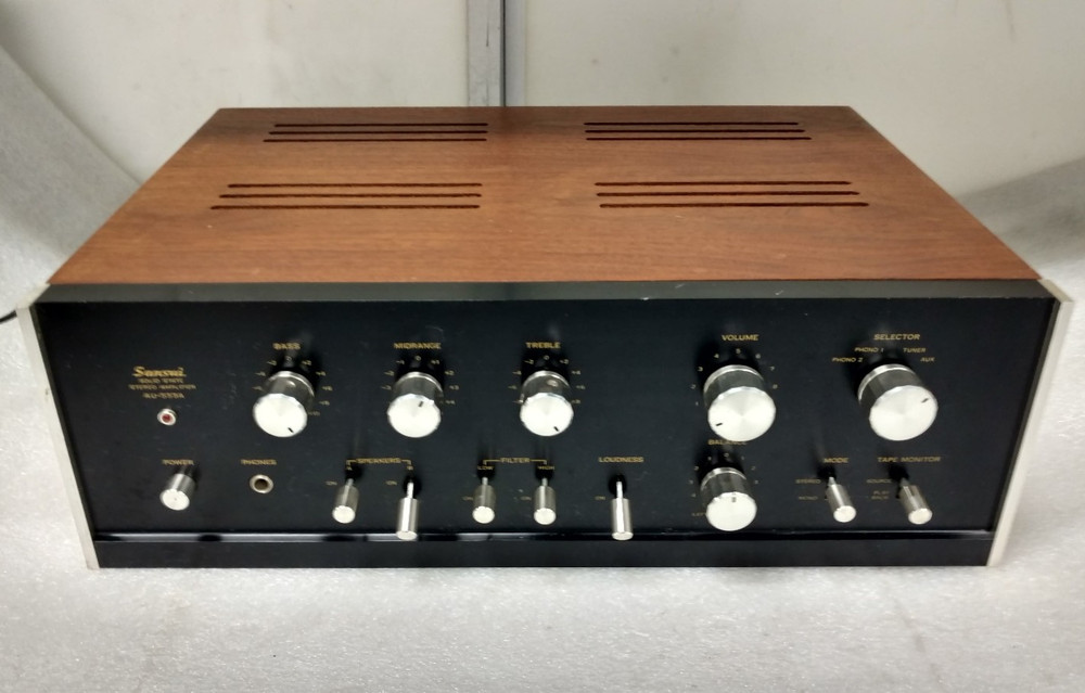 Sansui AU-555A Solid State Stereo Amplifier