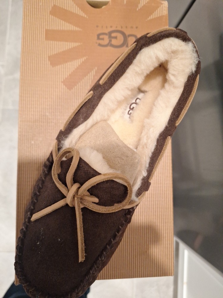 UGG Men's Olsen Size 9 Brown