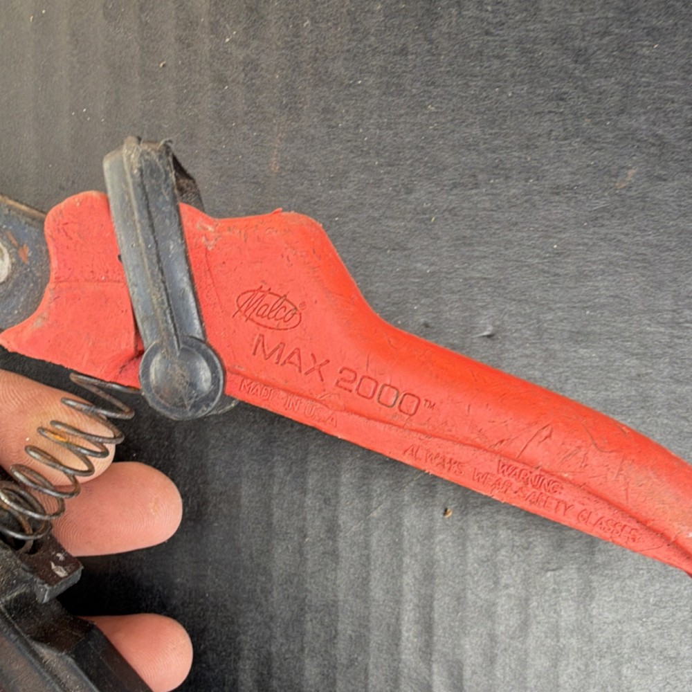 Malco MAX 2000 Utility Snips Steel Blade Plastic Handle Red & Black
