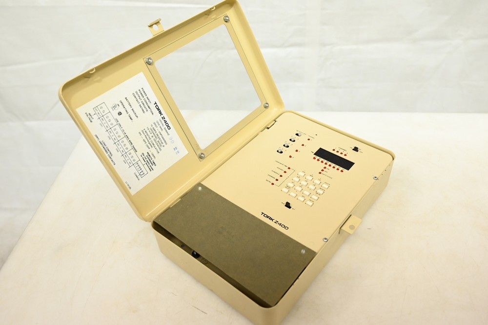 Tork Z400 :Timer 120V Input : Operating Temp32F-120F