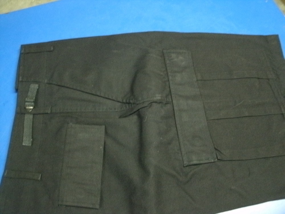 BLACK COMBAT SHORTS SIZE LARGE REGULAR NEW